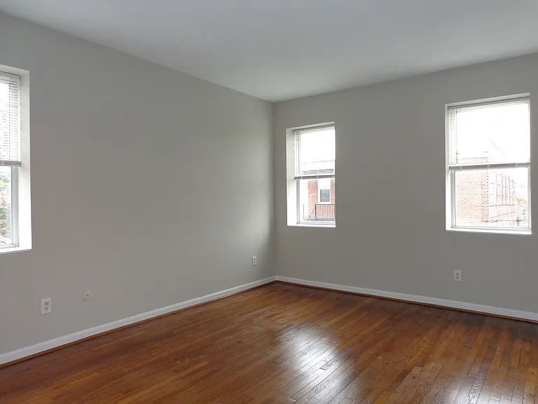 625 W Princess Anne Rd — Photo 12