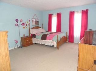1222 Sandstone Ct E, Tarentum, PA