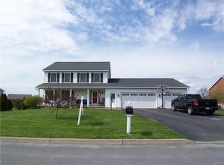 127 Willow Tree Ter, Oneida, NY 13421