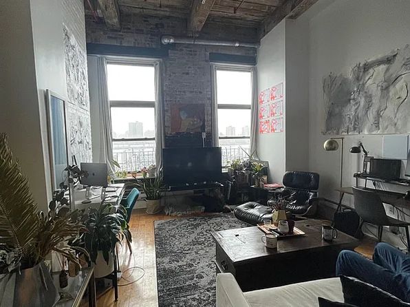 25 Jay St APT 402