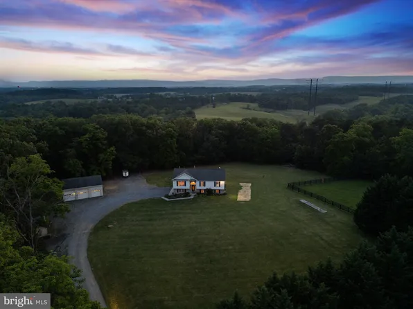 364 Waynes Ln, Stephens City, VA 22655