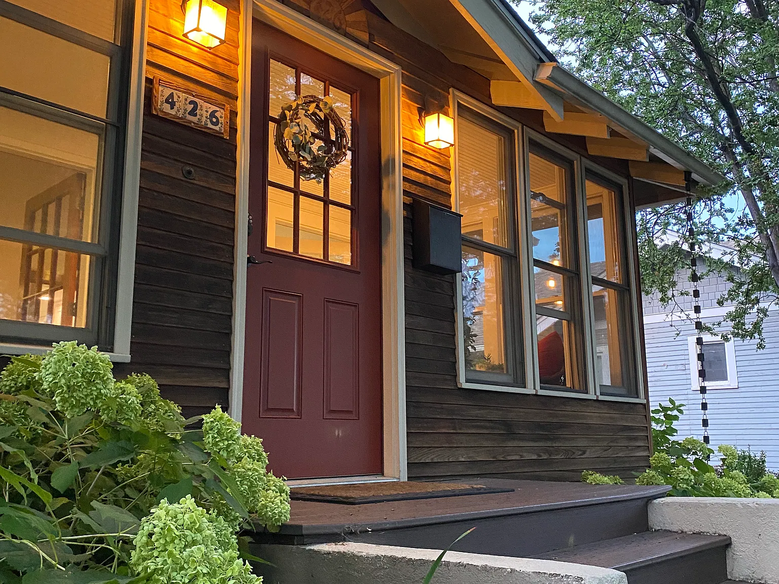 2 bed, 1100 sqft, $2,300 — Photo 2