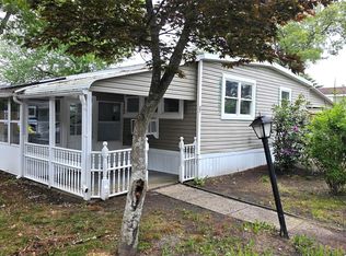 525 Riverleigh Avenue #27 Birch, Riverhead, NY 11901