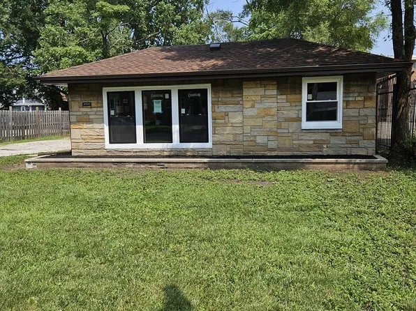 2121 S 5th Ave, Maywood, IL 60153