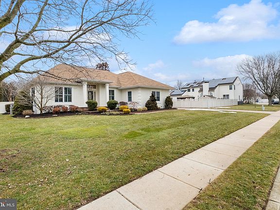 3rd image of 7 Wilkins Rd