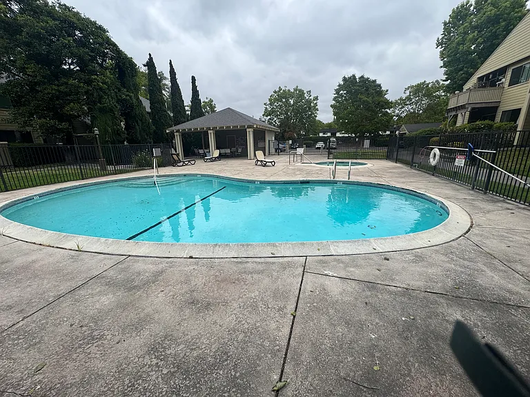 233 Enterprise Dr — Photo 19