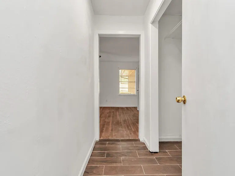 602 Everett St — Photo 23