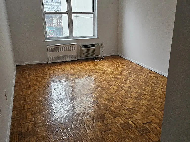 44-30 Douglaston Pkwy #4K-11 — Photo 6