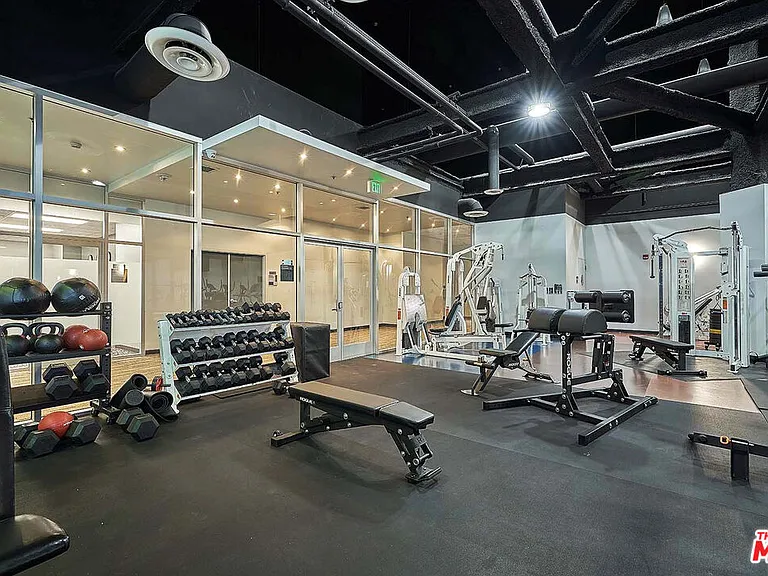 1100 Wilshire Blvd #2108 — Photo 26