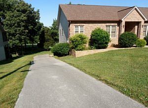3rd image of 5035 Atoka Ln