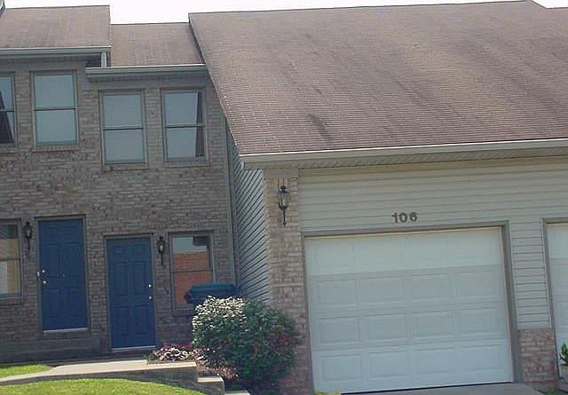 1st image of 104 Robroy Ln #104