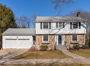 130 Parker Rd, Needham, MA 02494