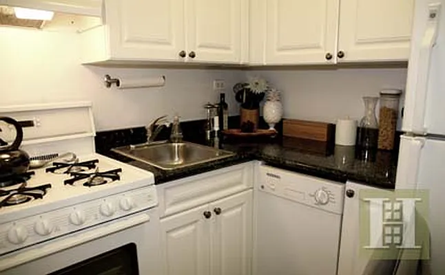 Rented by Halstead Real Estate | media 21