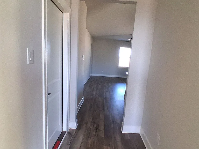 1020 Calhoun Dr — Photo 9