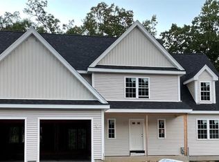 7 Lynch Pl, Cumberland, RI 02864