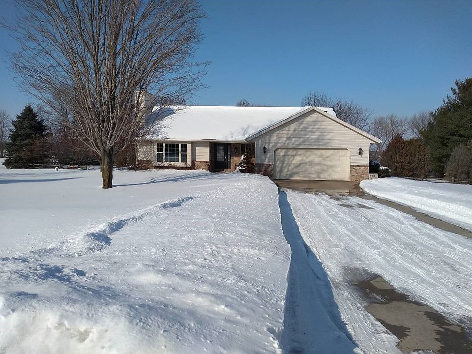 1st image of W9374 Oakwood Dr