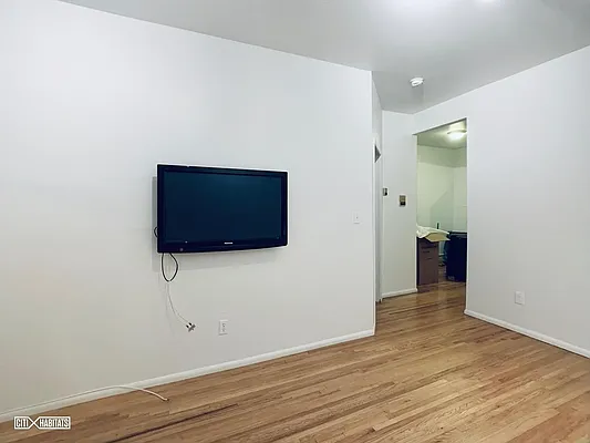 Rented by Citi Habitats | media 15