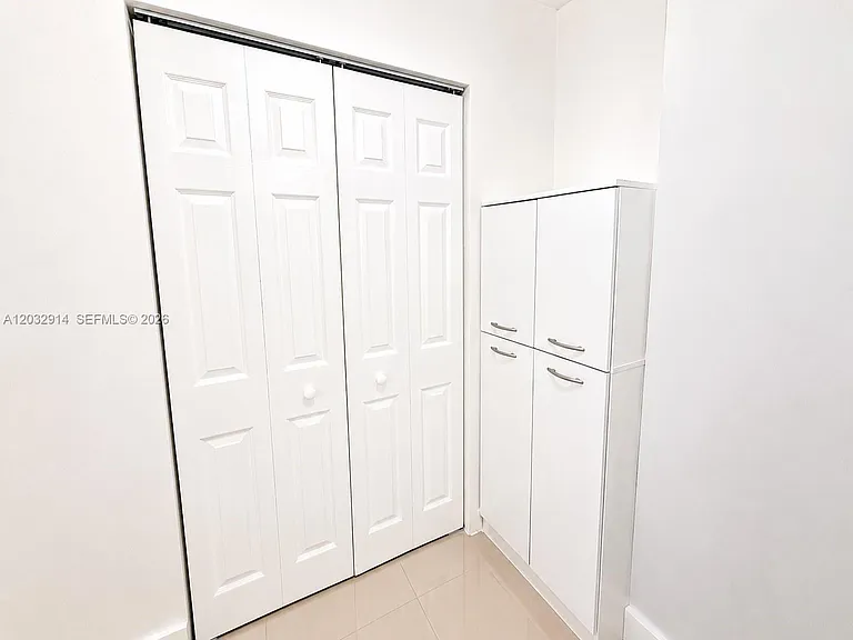 1865 S Ocean Dr #8I — Photo 17