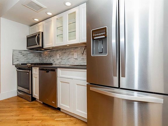 3rd image of 279 1st St APT 3A