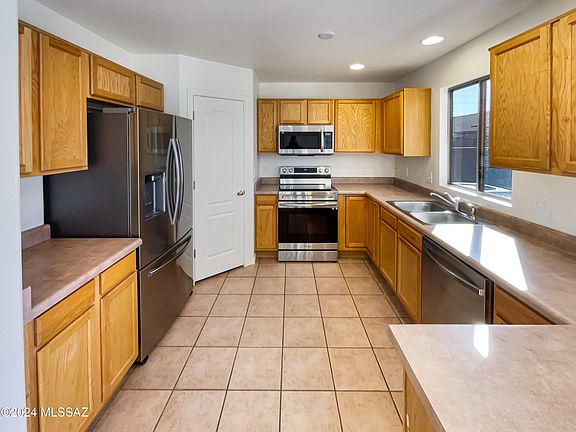 4th image of 3040 S Quinn Dr