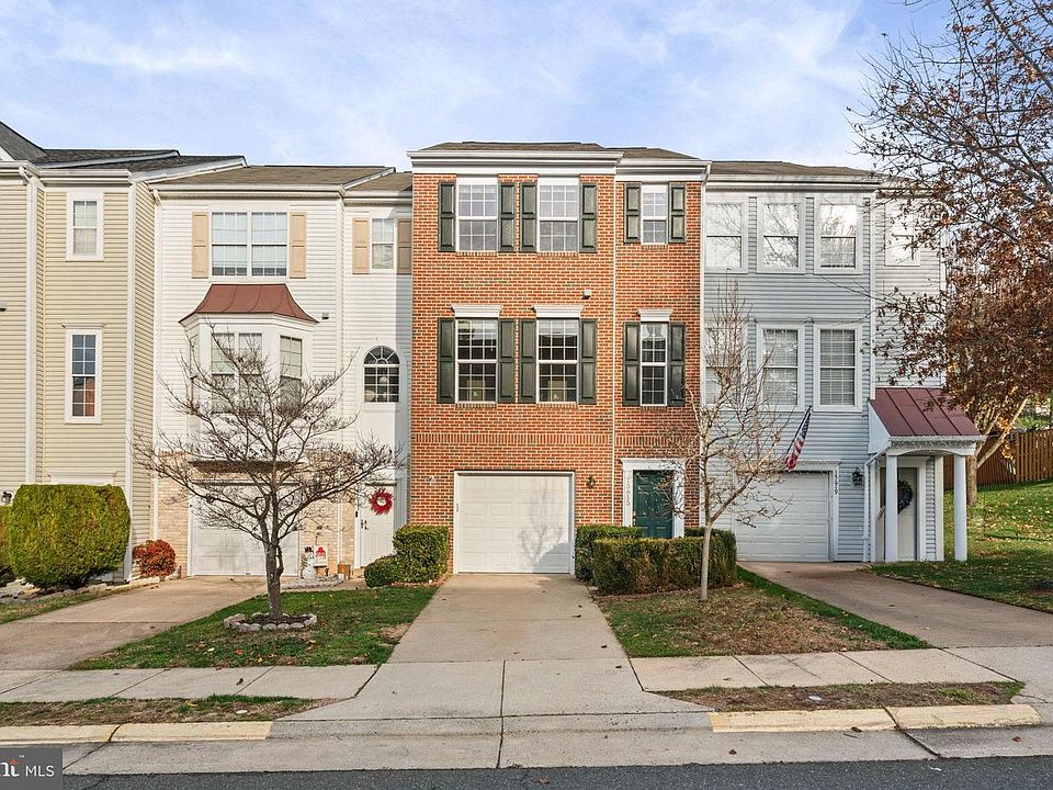 1st image of 15615 Winding Creek Dr