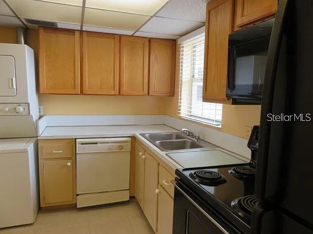 1 bed, 1.0 bath, 745 sqft, $1,595 — Photo 2