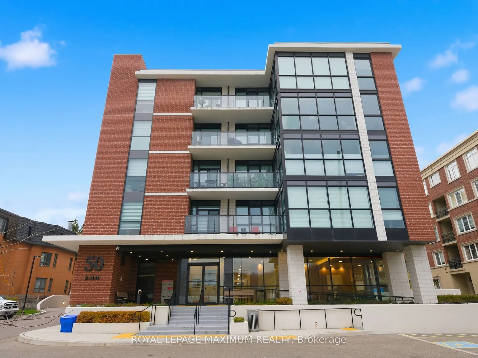 2 bed, $2,450 — Photo 1