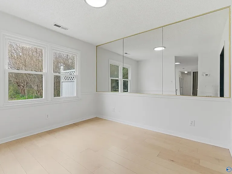 106 Golden Oak Dr — Photo 14
