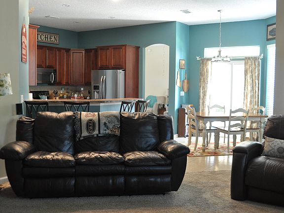 5th image of 14658 ZACHARY Drive E