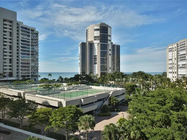 4255 Gulf Shore Blvd N APT 407, Naples, FL 34103