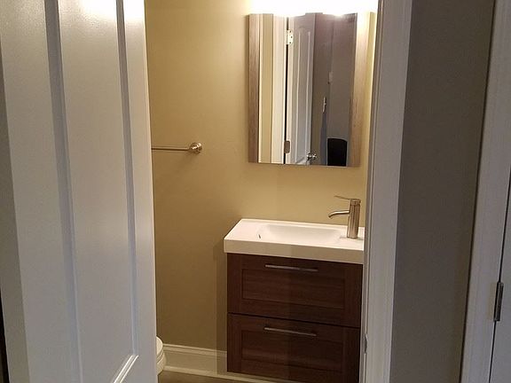4th image of 307 Forest Ln APT C