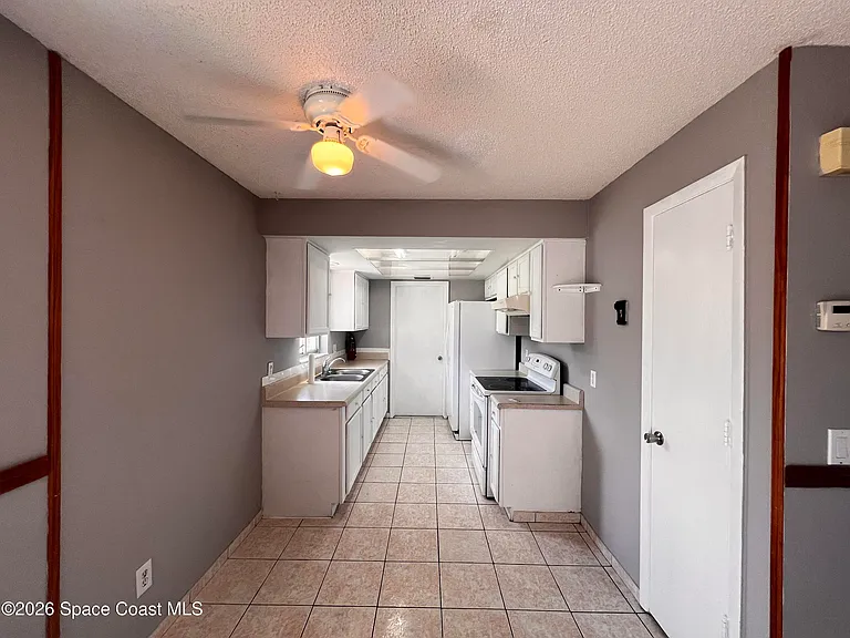 660 Fernandina St NW — Photo 14