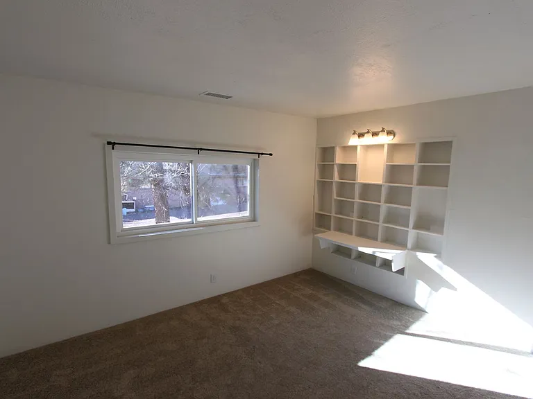 1612 N San Francisco St — Photo 15