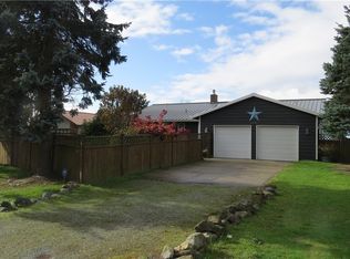 1951 W Beach Rd, Oak Harbor, WA 98277