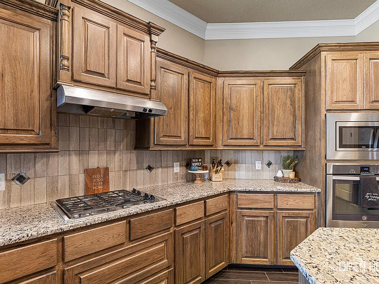5009 Lantana Dr — Photo 11