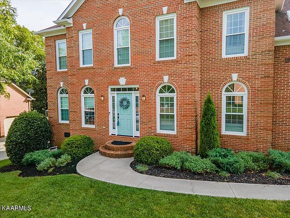 3rd image of 214 Treyburn Dr