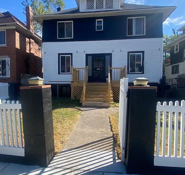1st image of 909 Burlingame St