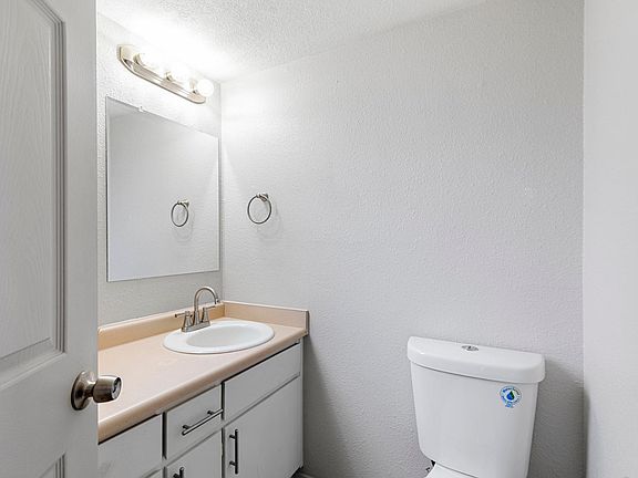 5th image of 4916 Indigo Dr NW