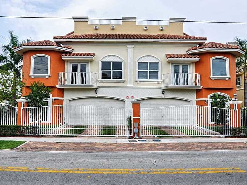 1st image of 905 NE 17th Way