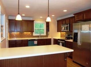 16 Mallory Rd, West Milford, NJ 07480