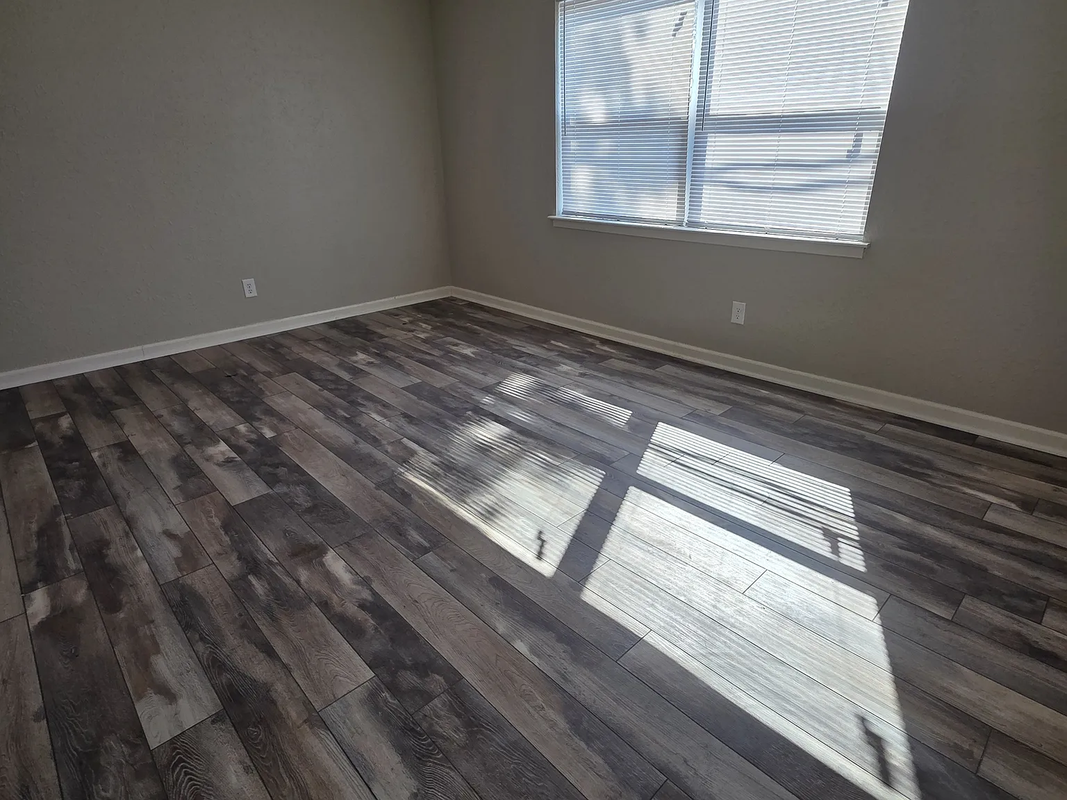724 Main St — Photo 4