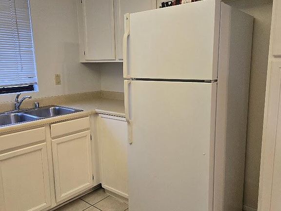 5th image of 1905 E University Dr Unit 102