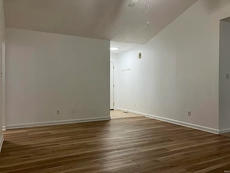 7872 Sandalwood Dr — Photo 5