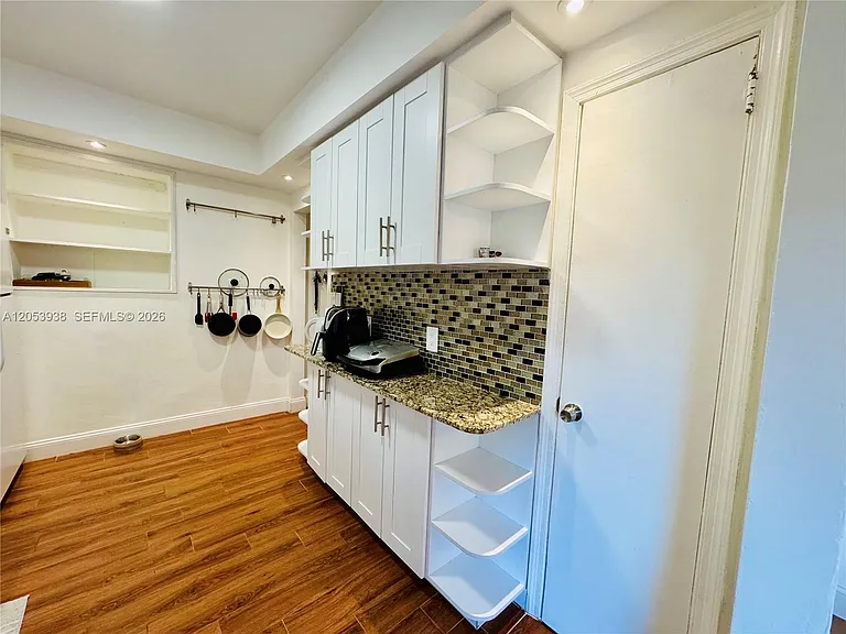 920 N 26th Ave — Photo 7