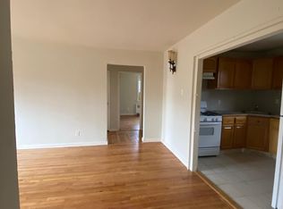 160-10 75th Rd, Fresh Meadows, NY 11366