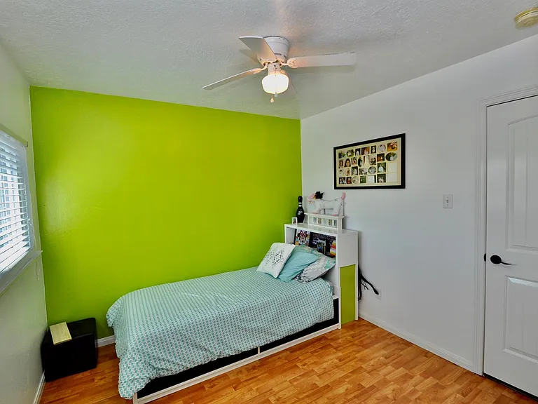 3330 Beran Dr — Photo 30