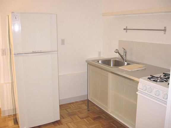 4th image of 82 Palisade Ave #1