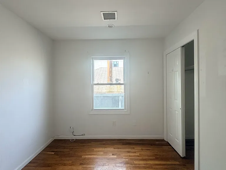696 A Ave E #2 — Photo 19