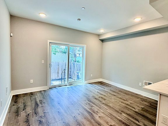 4th image of 1302 N Marshall St #1
