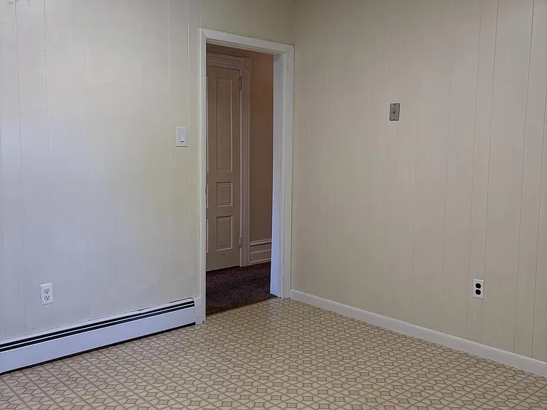 330 Broad St #2R — Photo 10